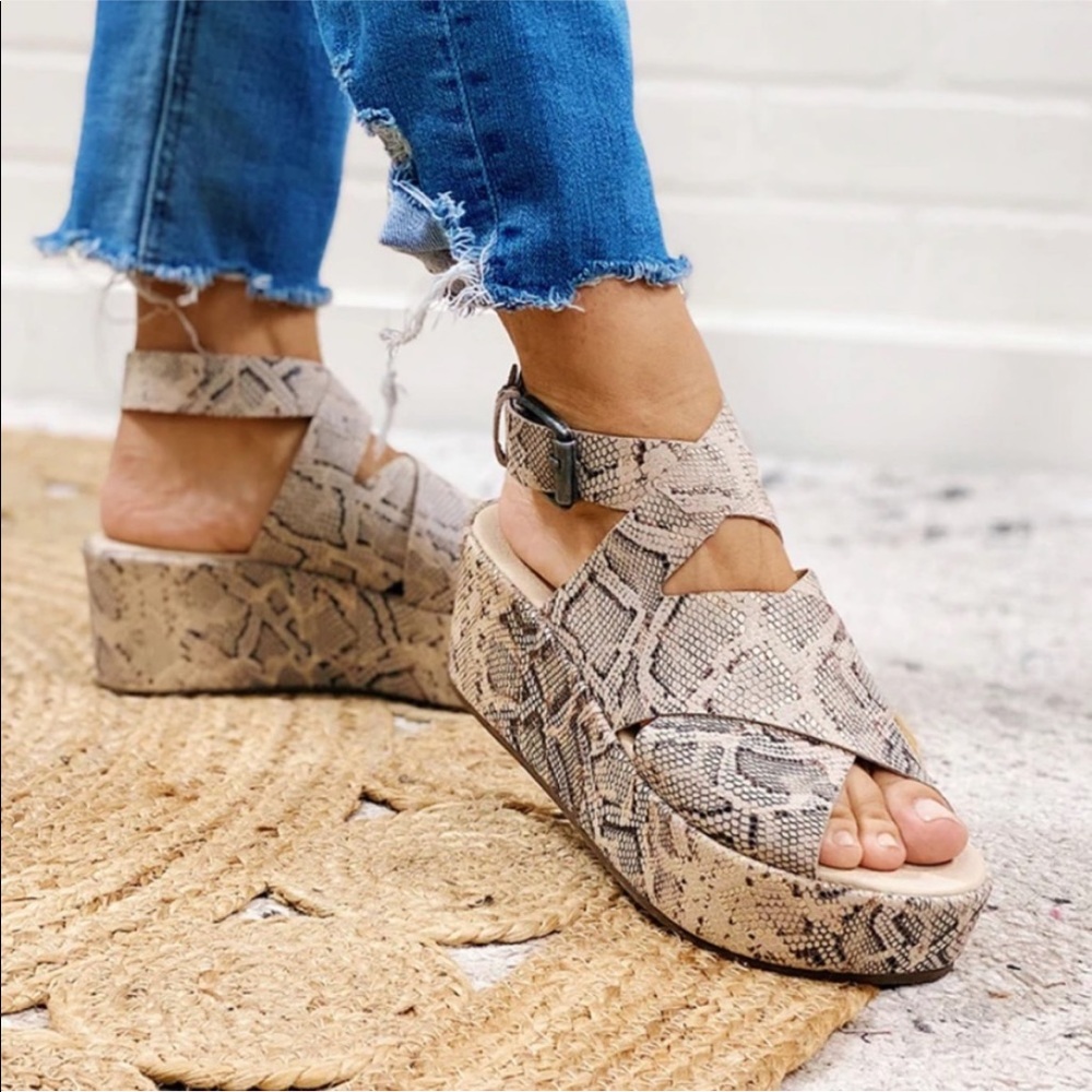 Matisse runaway platform sandal